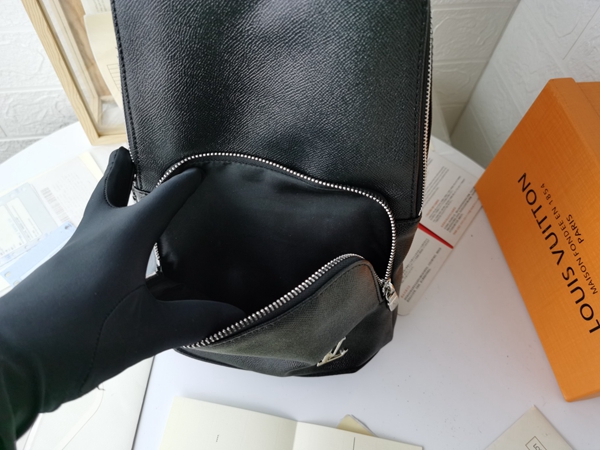 ルイヴィトンバッグ着用イメージ